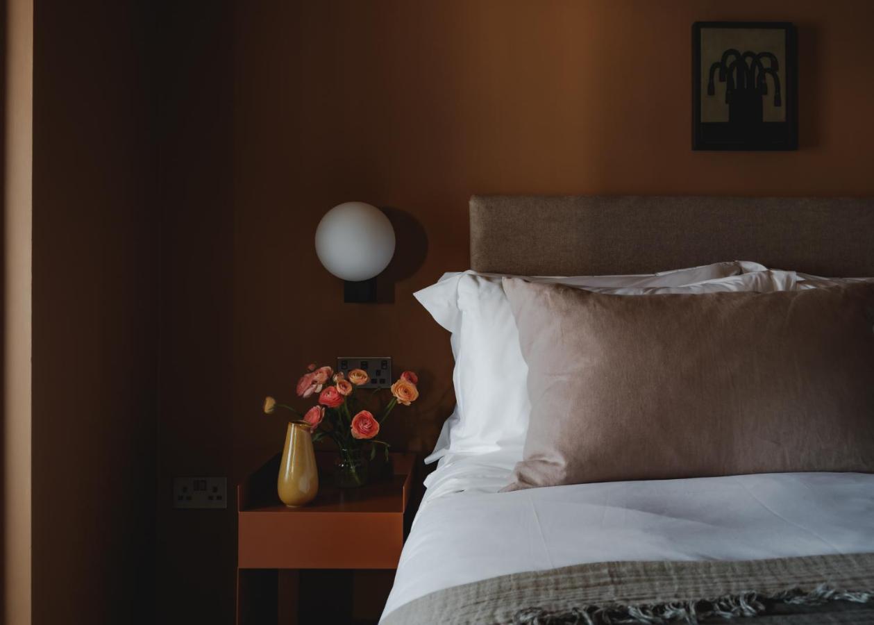 Small Double Room,1329236324:JPEG